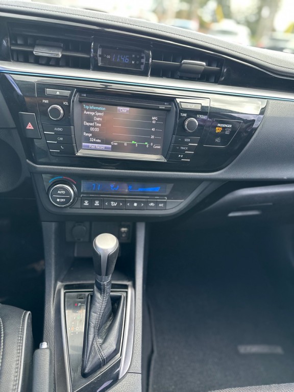 2014 Toyota Corolla Image 17
