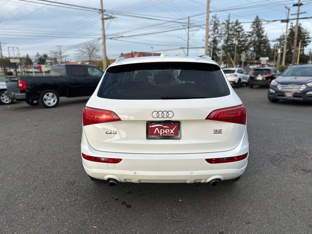 2010 Audi Q5 Image 6