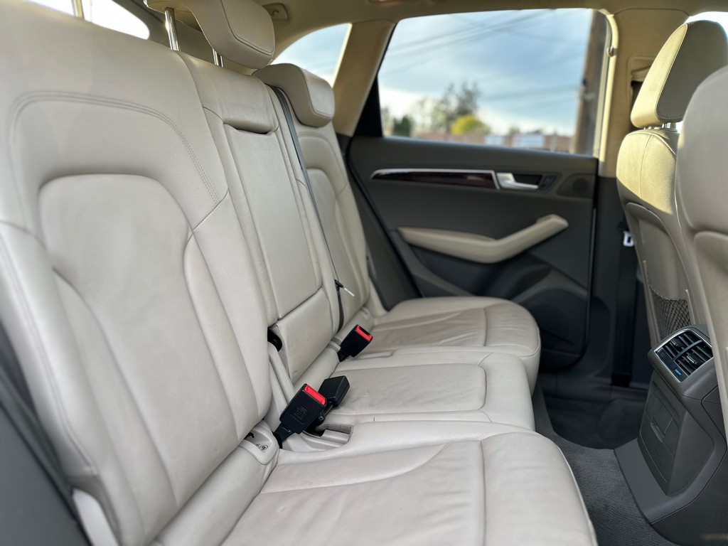 2010 Audi Q5 Image 23