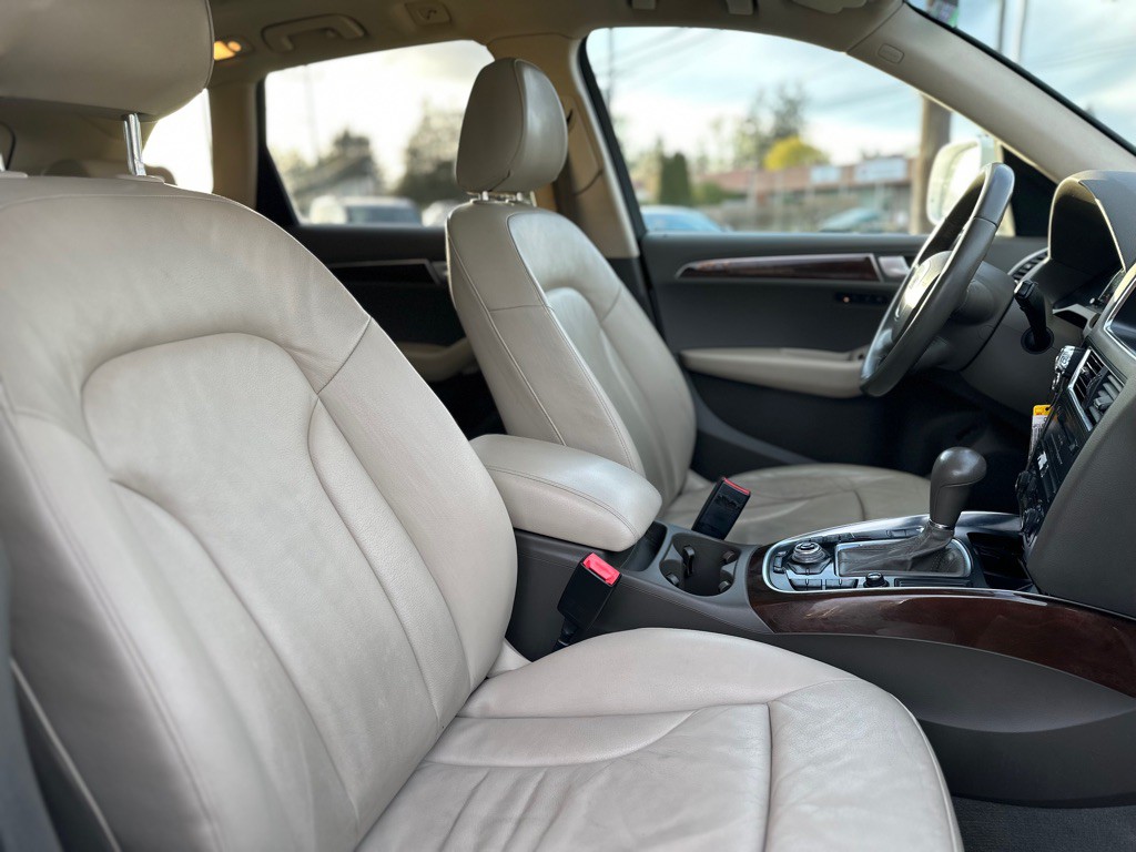 2010 Audi Q5 Image 25