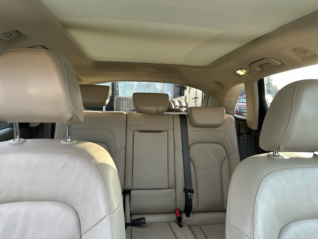 2010 Audi Q5 Image 26