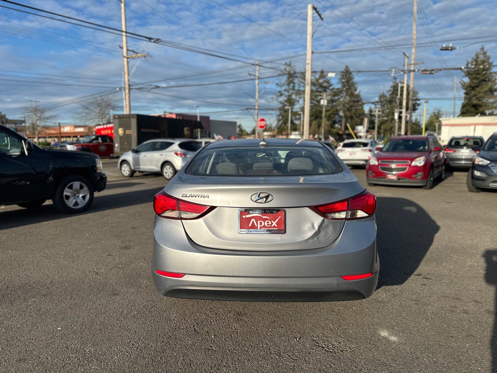 2016 Hyundai Elantra Image 6