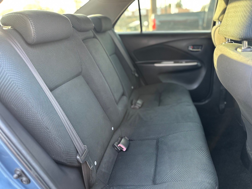 2010 Toyota Yaris Image 17
