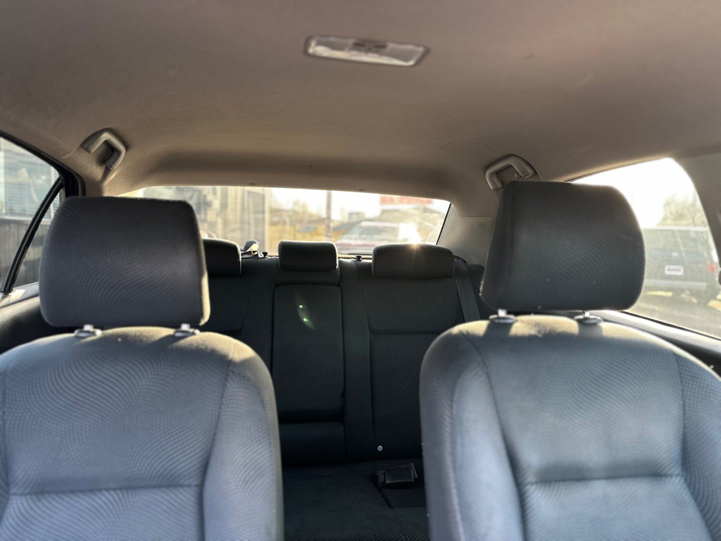 2010 Toyota Yaris Image 20