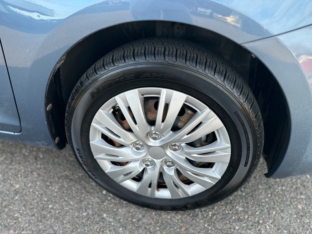 2010 Toyota Yaris Image 21