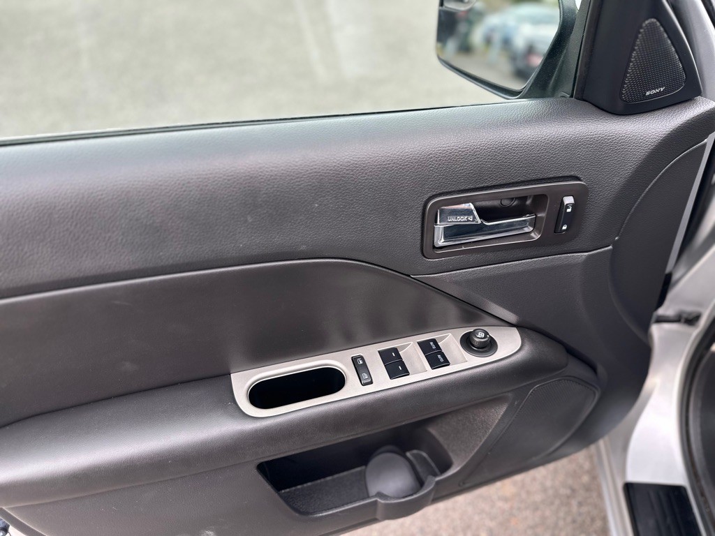 2011 Ford Fusion Image 11