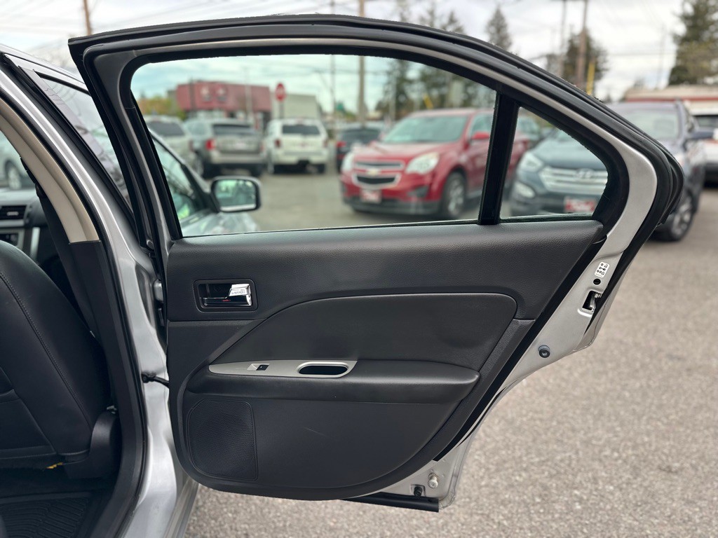 2011 Ford Fusion Image 21