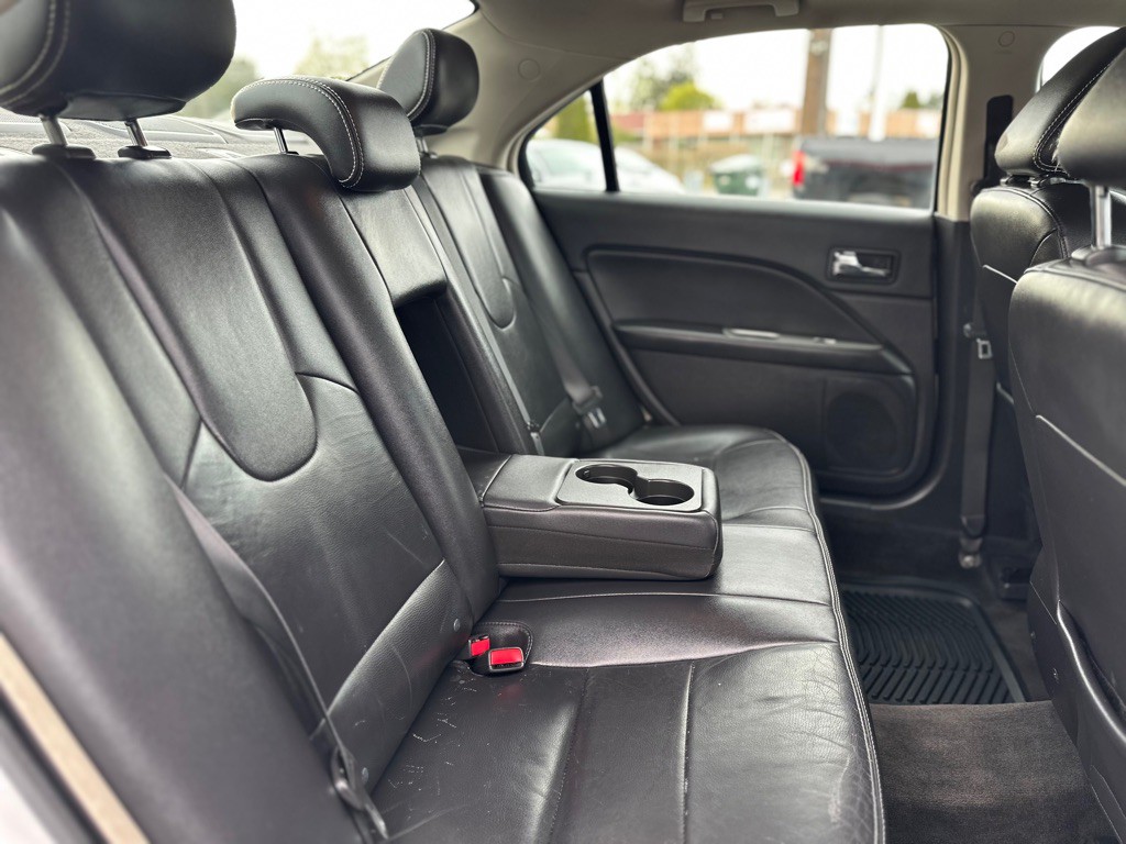 2011 Ford Fusion Image 22