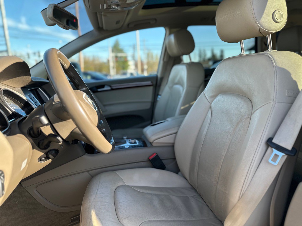 2015 Audi Q7 Image 12