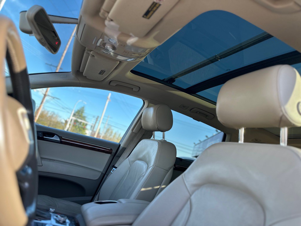 2015 Audi Q7 Image 17