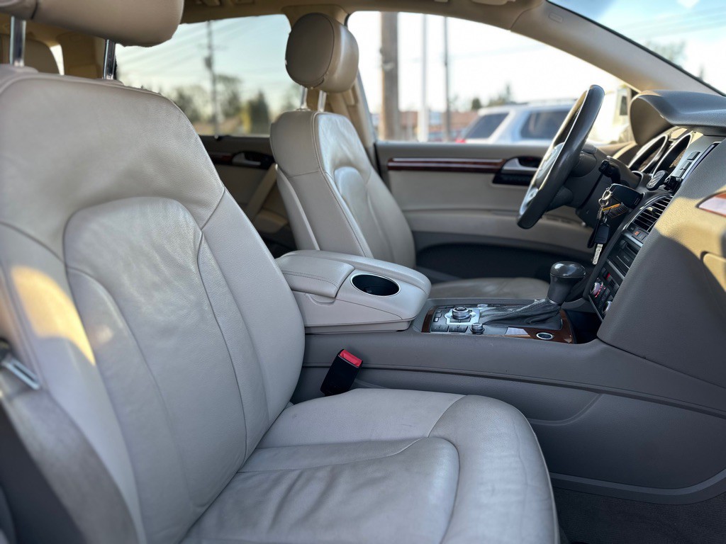 2015 Audi Q7 Image 25