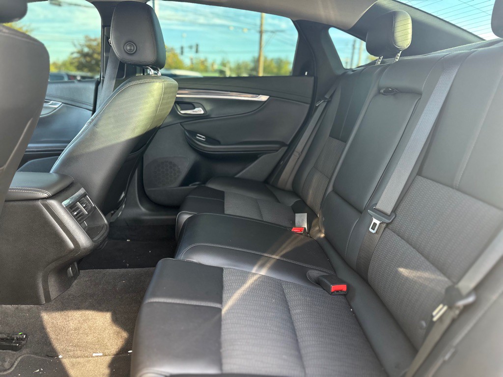2016 Chevrolet Impala Image 19
