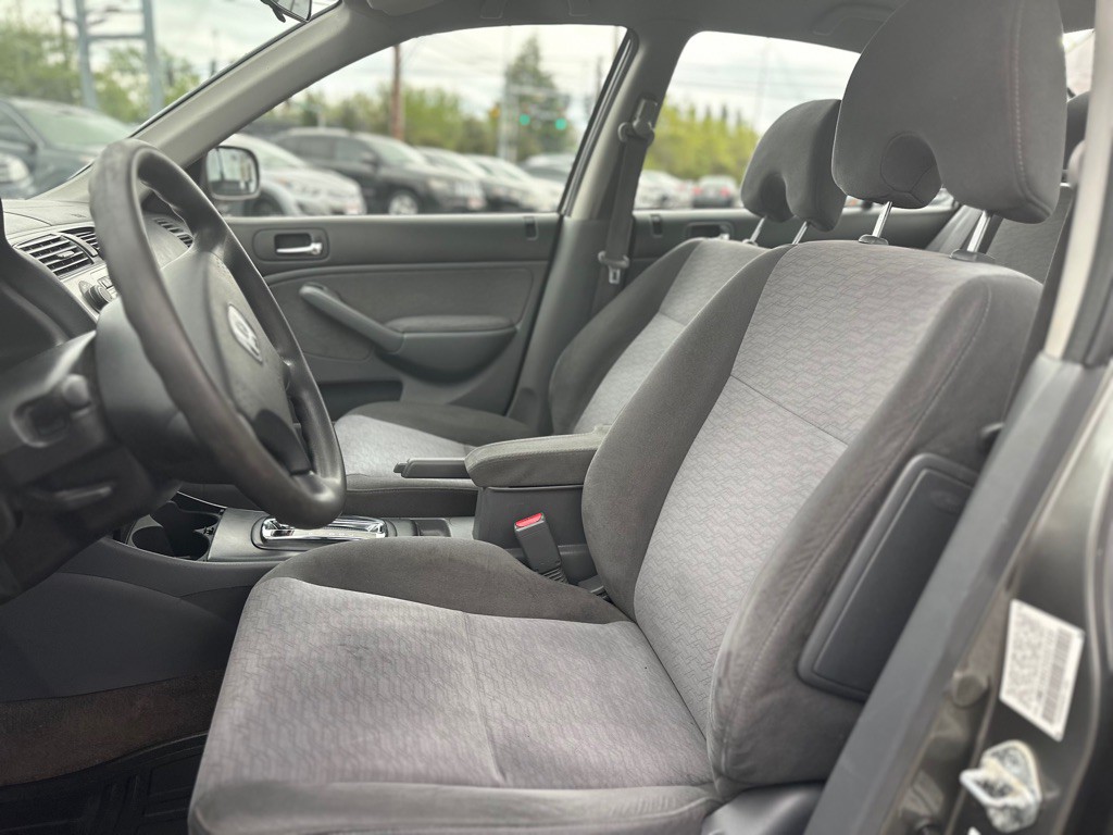 2005 Honda Civic Image 12