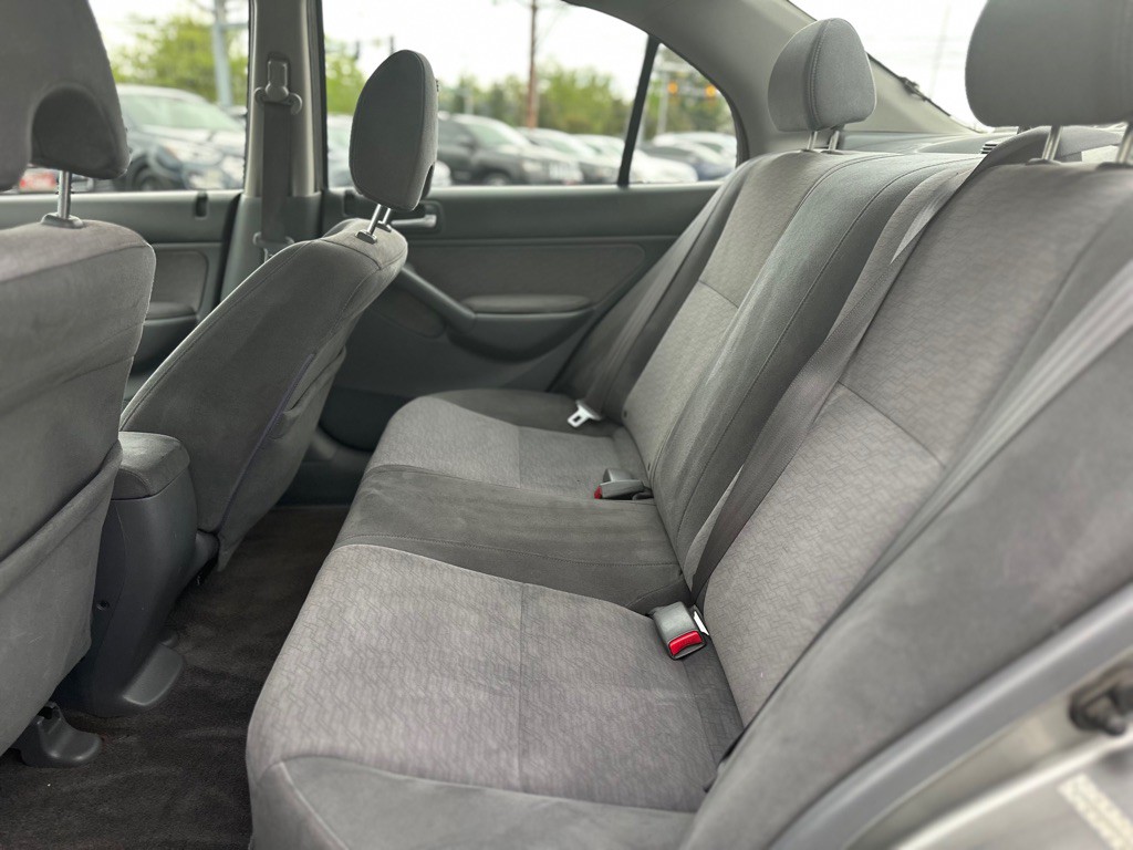 2005 Honda Civic Image 18