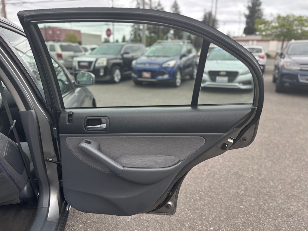 2005 Honda Civic Image 19