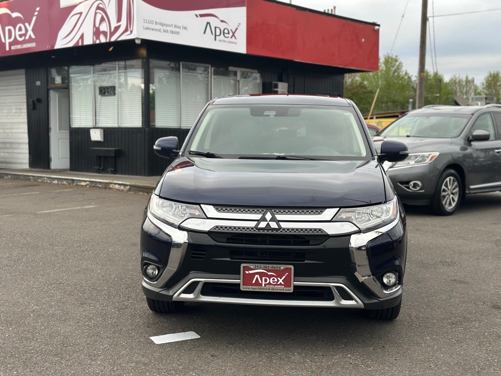 2020 Mitsubishi Outlander Image 2