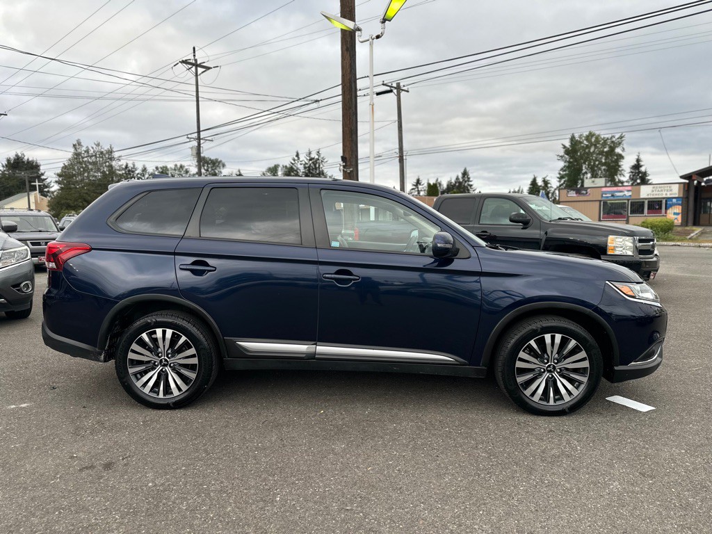 2020 Mitsubishi Outlander Image 4