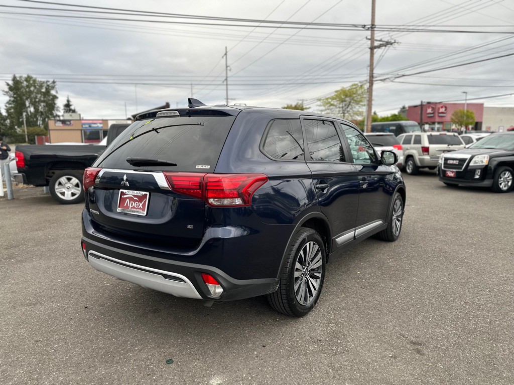 2020 Mitsubishi Outlander Image 5