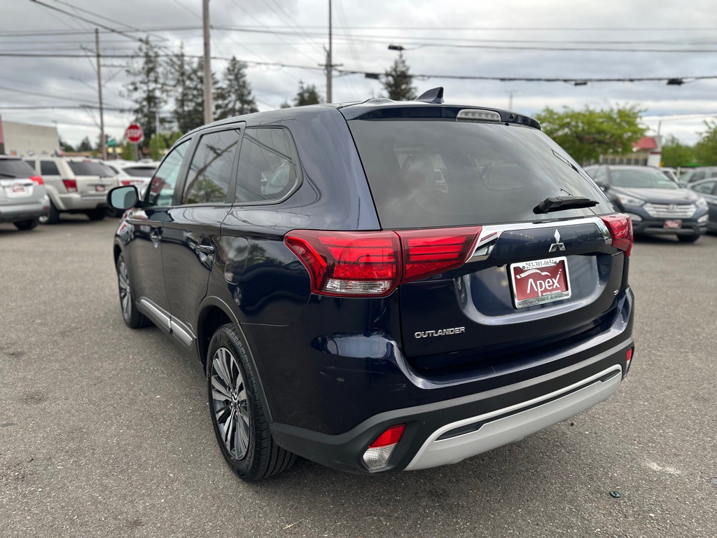 2020 Mitsubishi Outlander Image 7