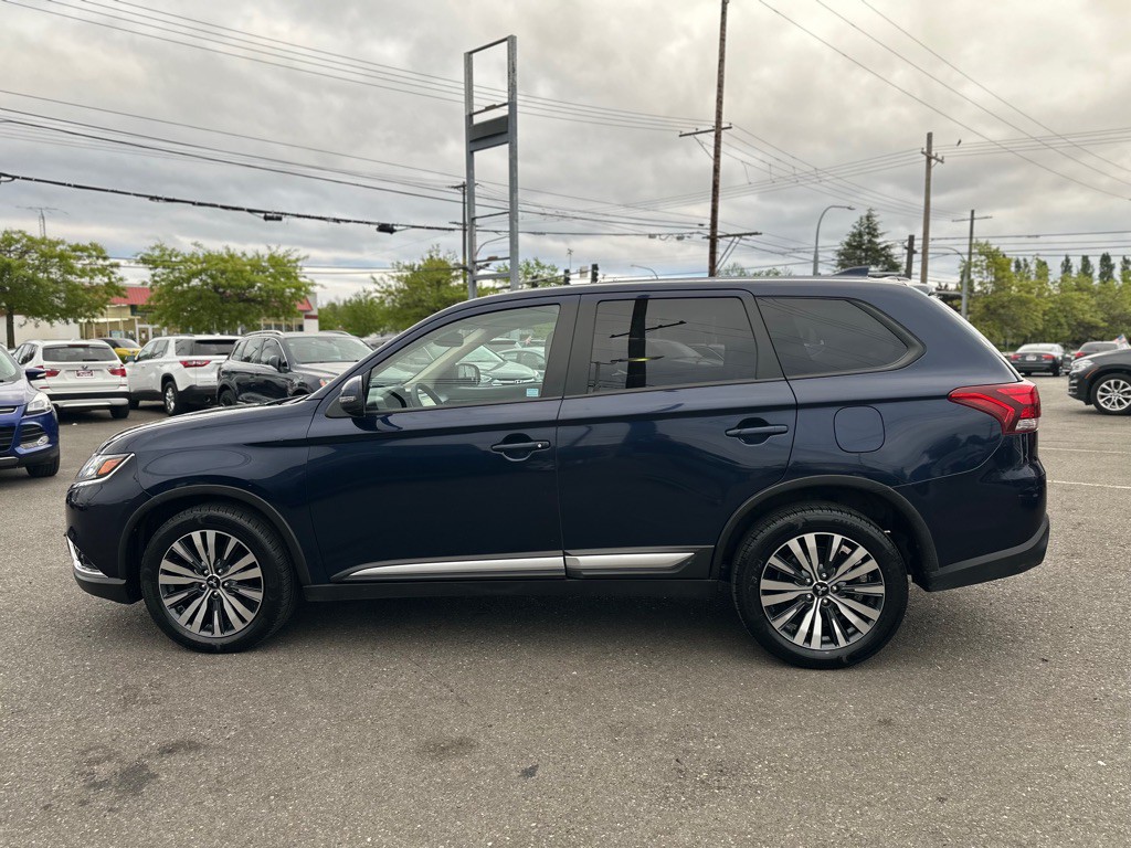 2020 Mitsubishi Outlander Image 8