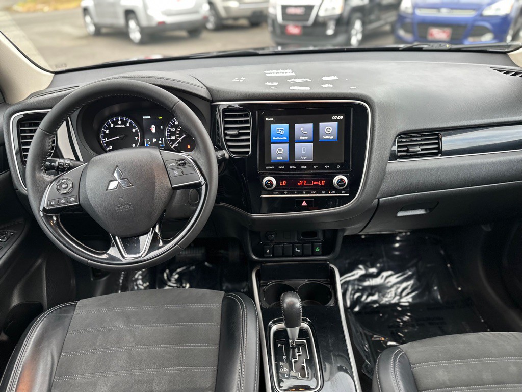 2020 Mitsubishi Outlander Image 19
