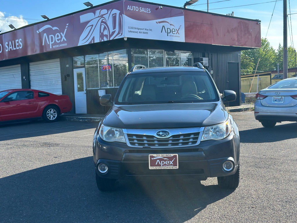 2013 Subaru Forester Image 2
