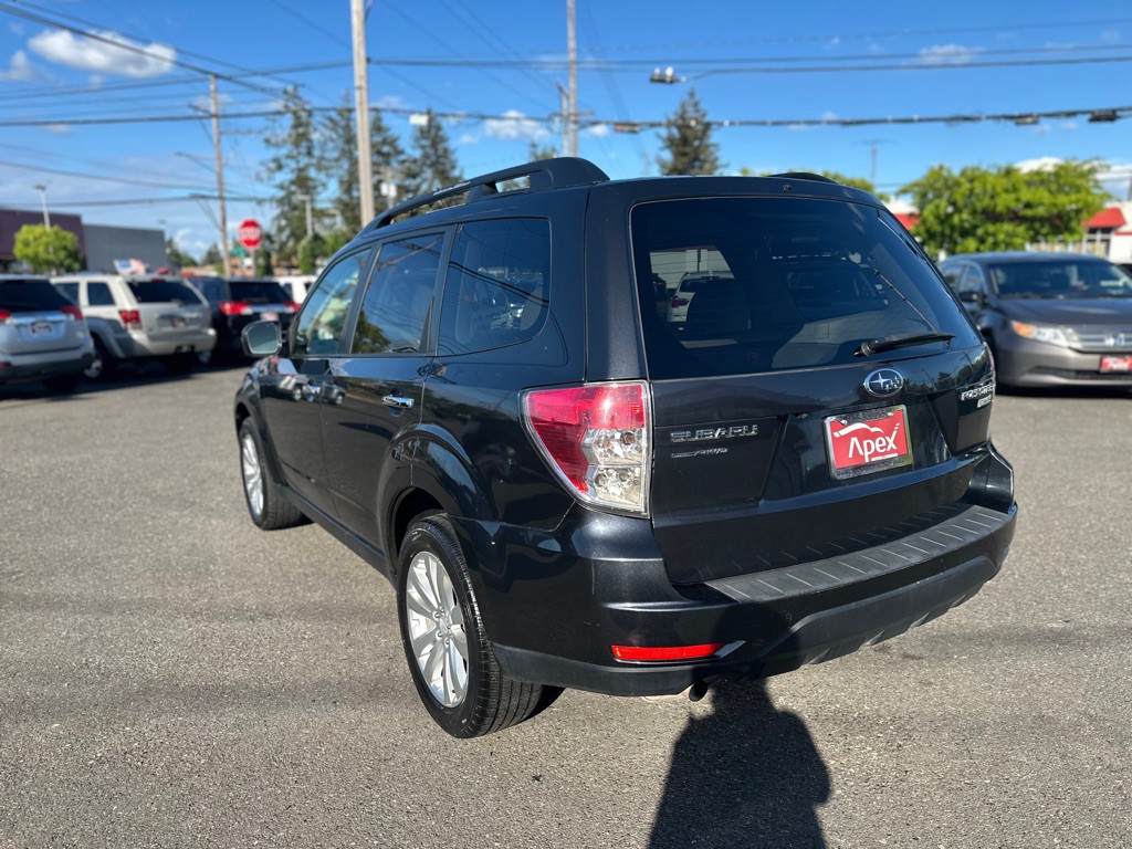 2013 Subaru Forester Image 8