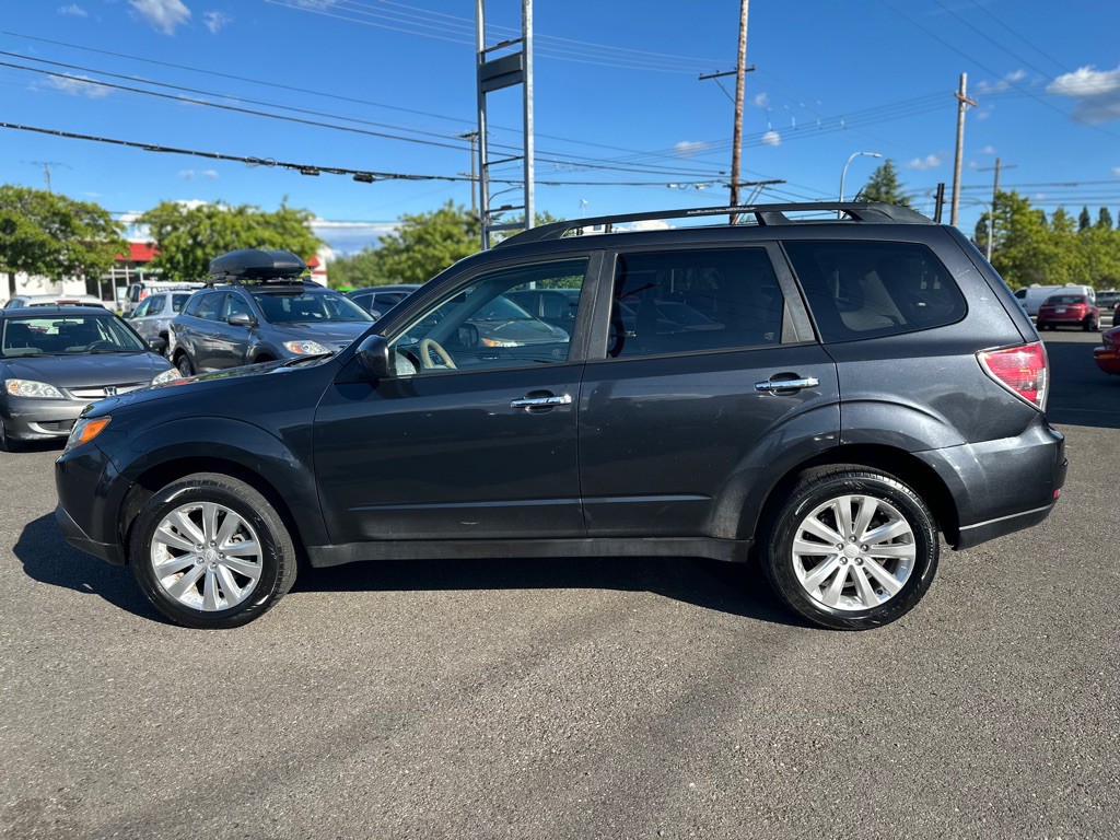 2013 Subaru Forester Image 9