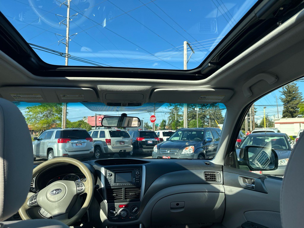 2013 Subaru Forester Image 21