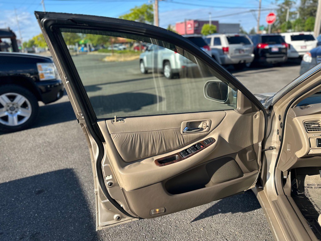 2000 Honda Accord Image 10