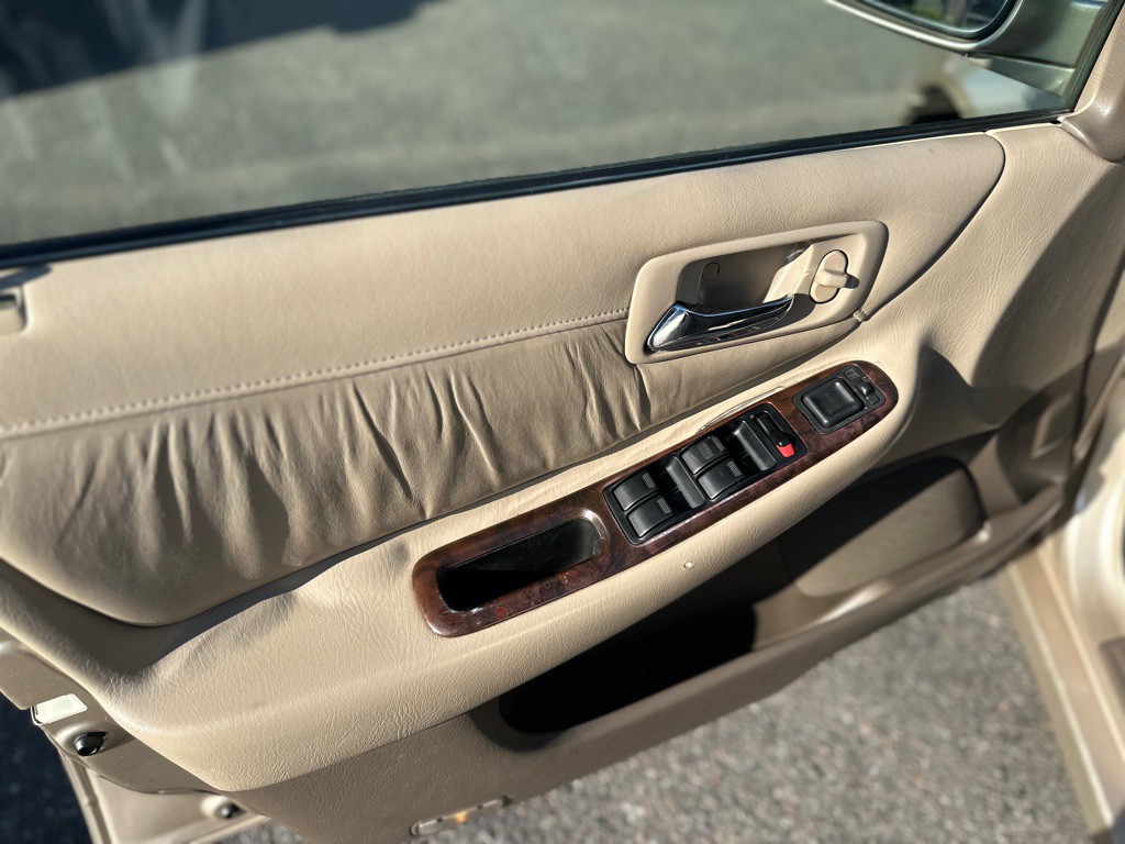 2000 Honda Accord Image 11