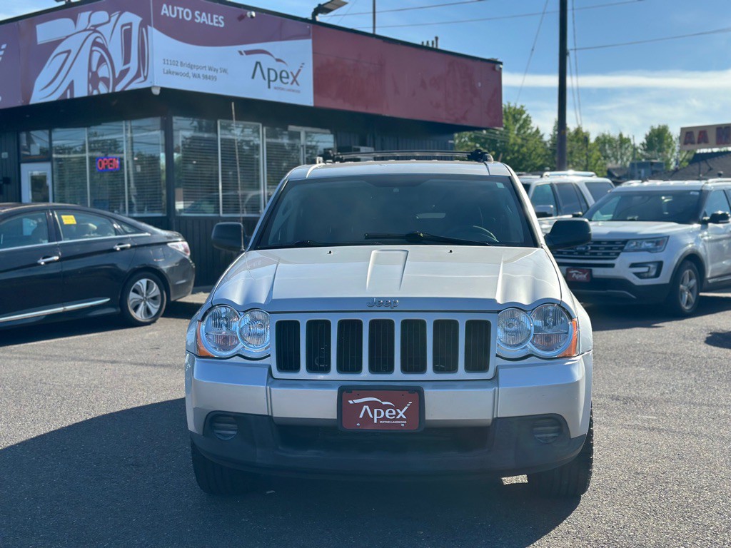 2010 Jeep Grand Cherokee Image 2