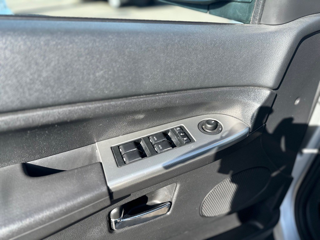 2010 Jeep Grand Cherokee Image 11