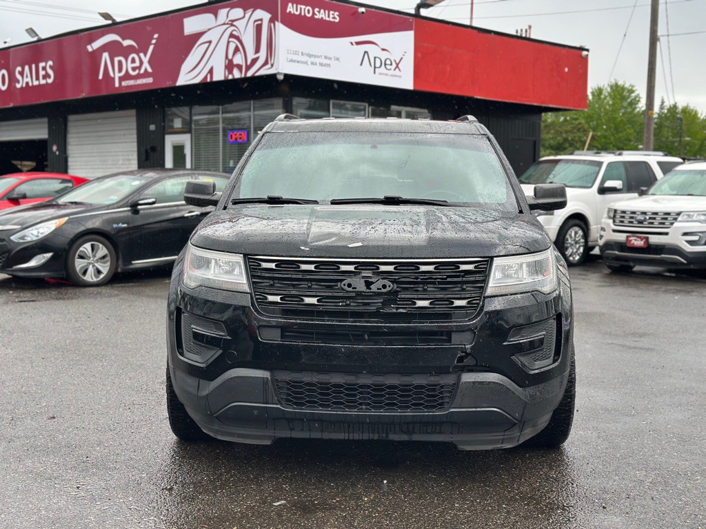 2017 Ford Explorer Image 2