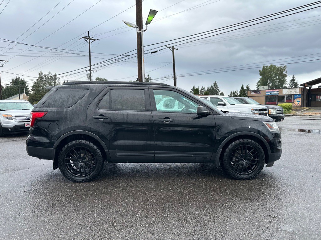 2017 Ford Explorer Image 4