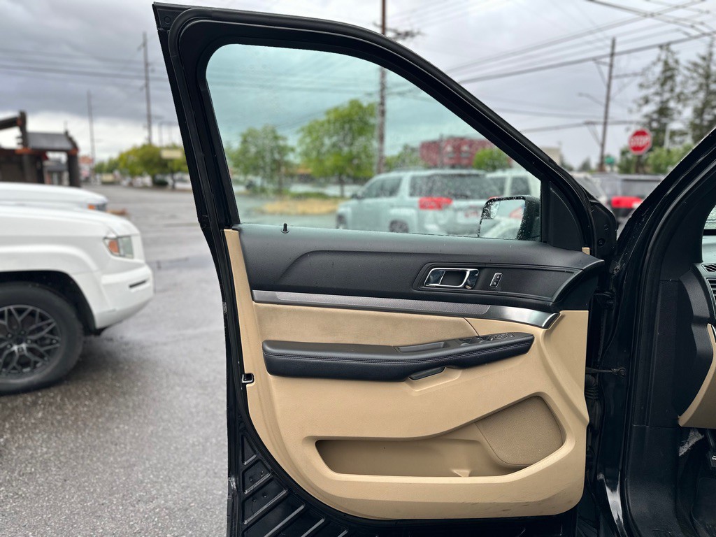 2017 Ford Explorer Image 10