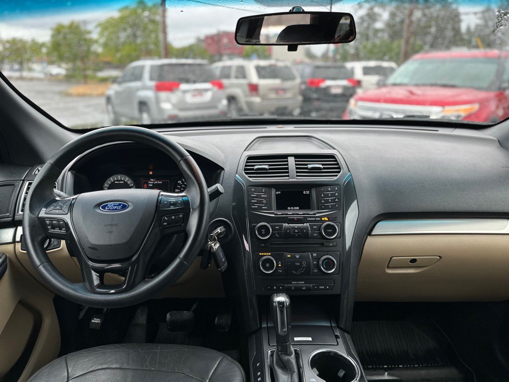 2017 Ford Explorer Image 19