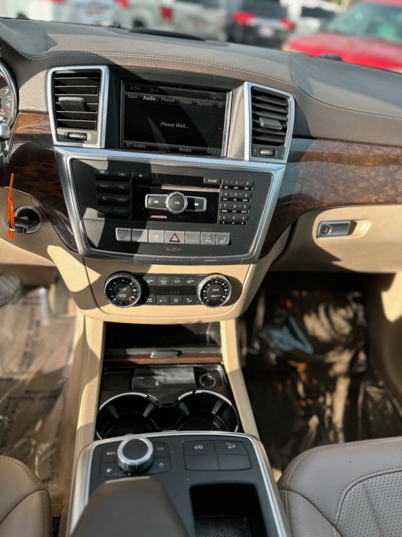 2013 Mercedes-Benz GL-Class Image 15