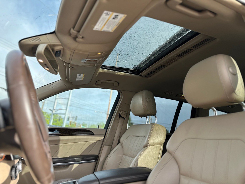 2013 Mercedes-Benz GL-Class Image 17