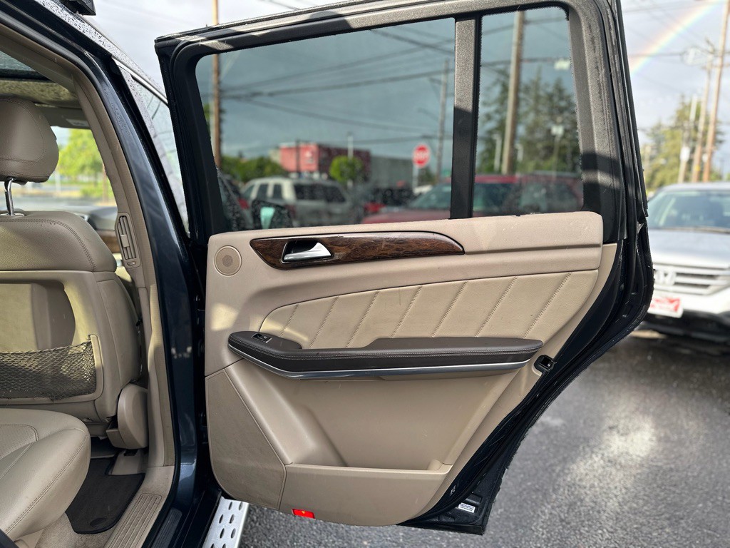 2013 Mercedes-Benz GL-Class Image 21