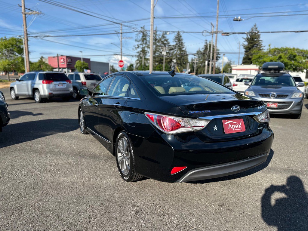 2013 Hyundai Sonata Image 9