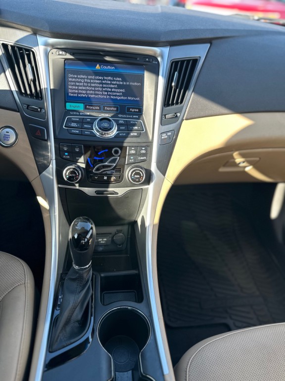 2013 Hyundai Sonata Image 17