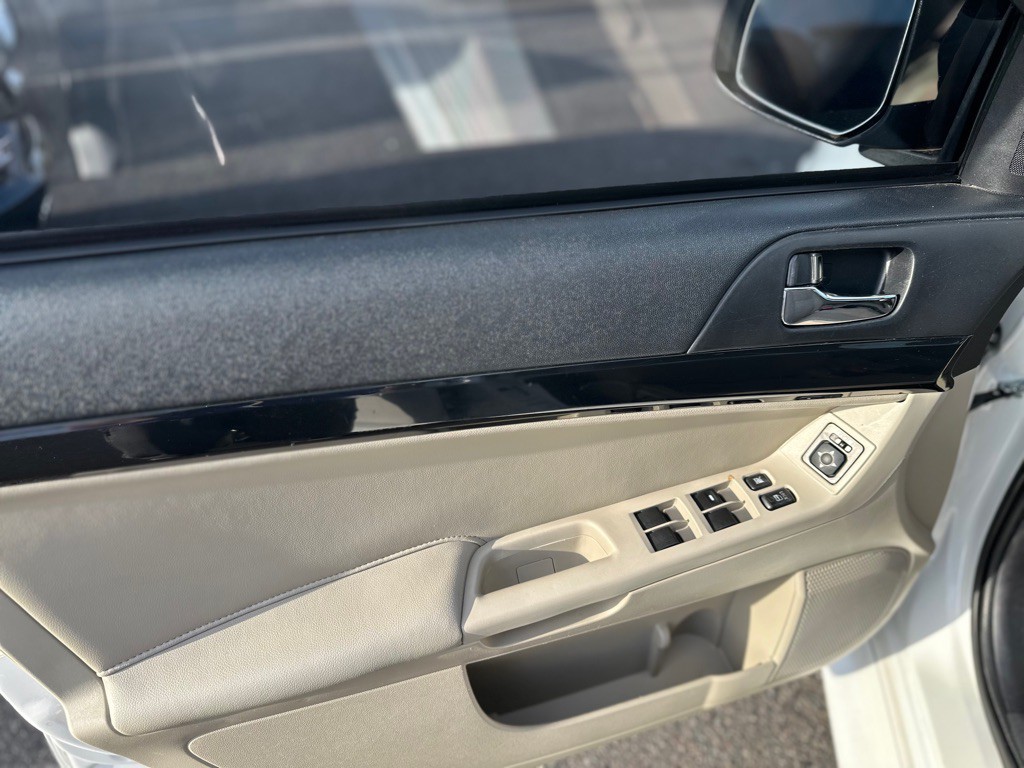 2016 Mitsubishi Lancer Image 11