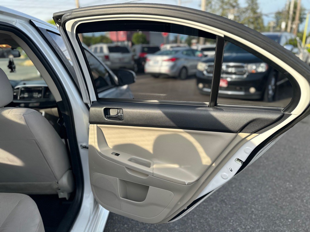 2016 Mitsubishi Lancer Image 20