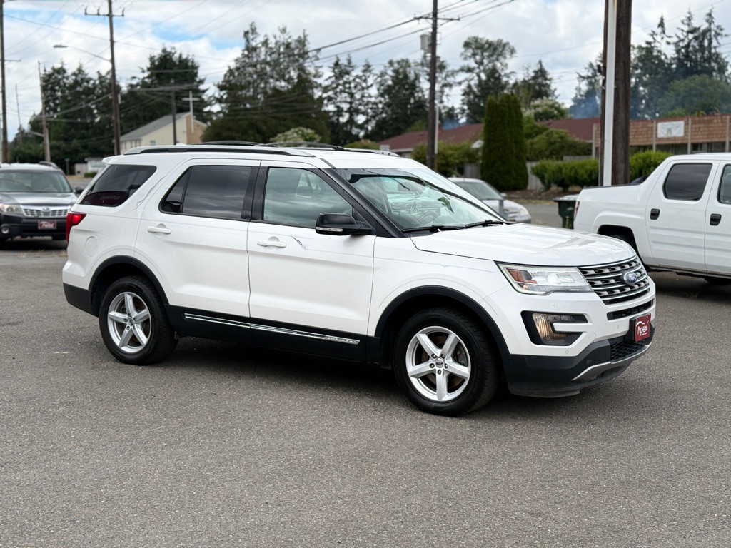 2016 Ford Explorer Image 4