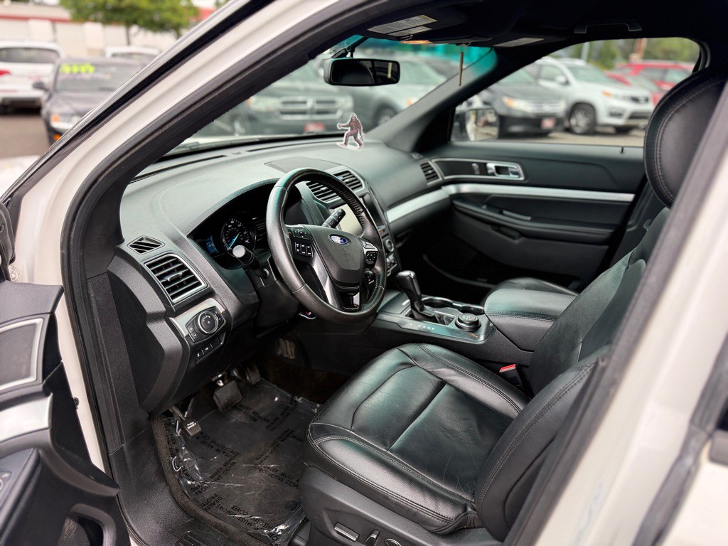 2016 Ford Explorer Image 10