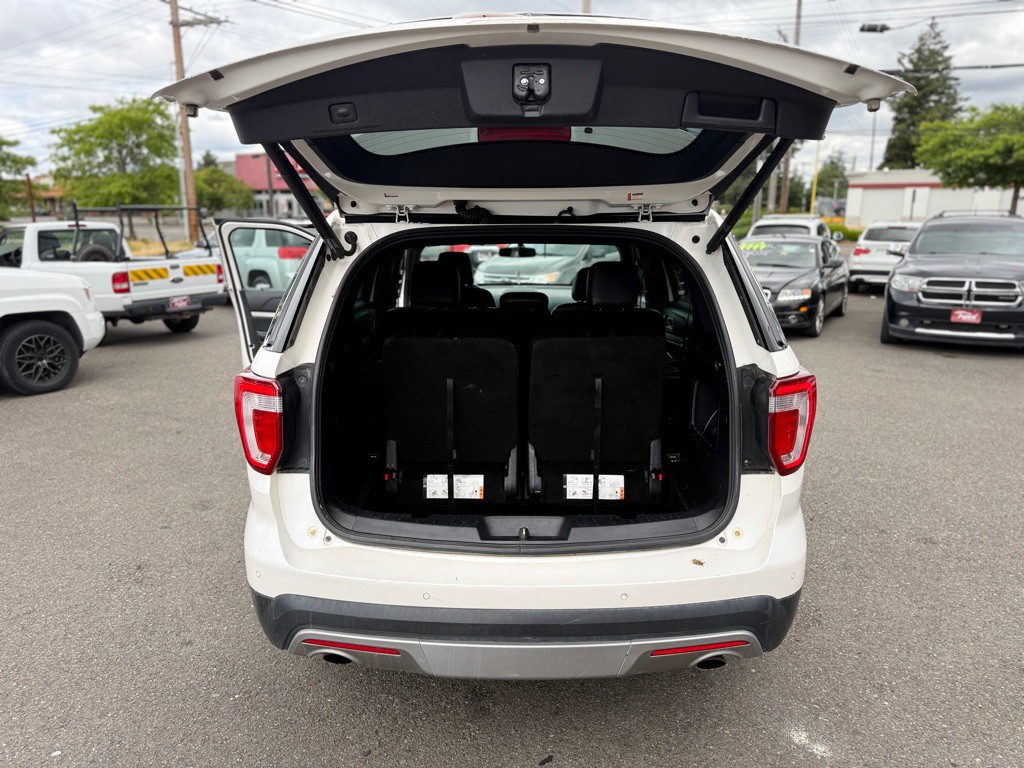2016 Ford Explorer Image 17
