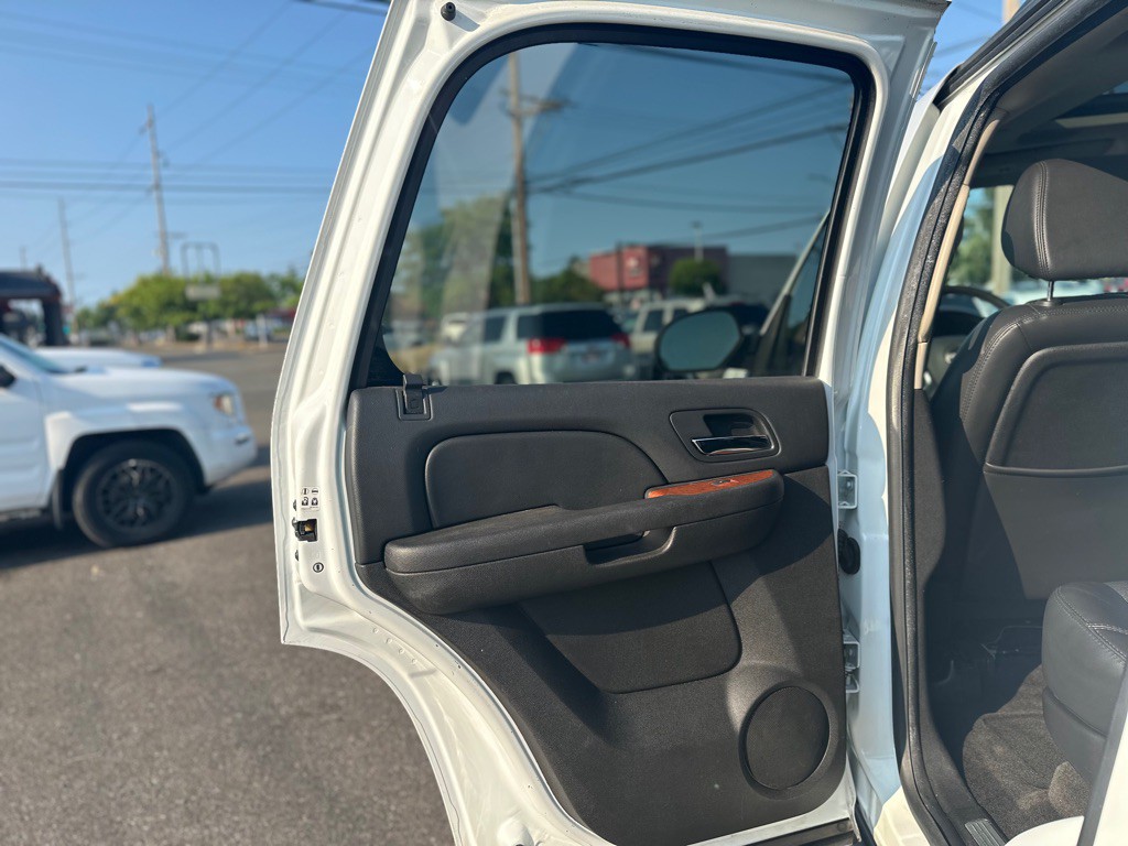2007 GMC Yukon Image 18