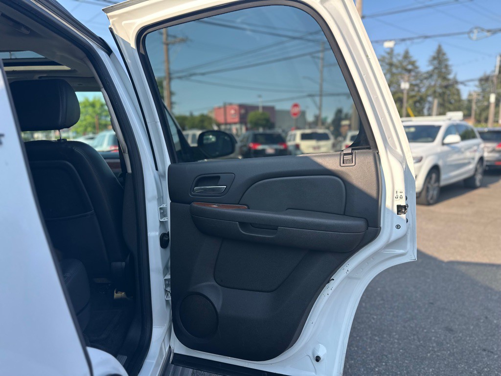2007 GMC Yukon Image 22