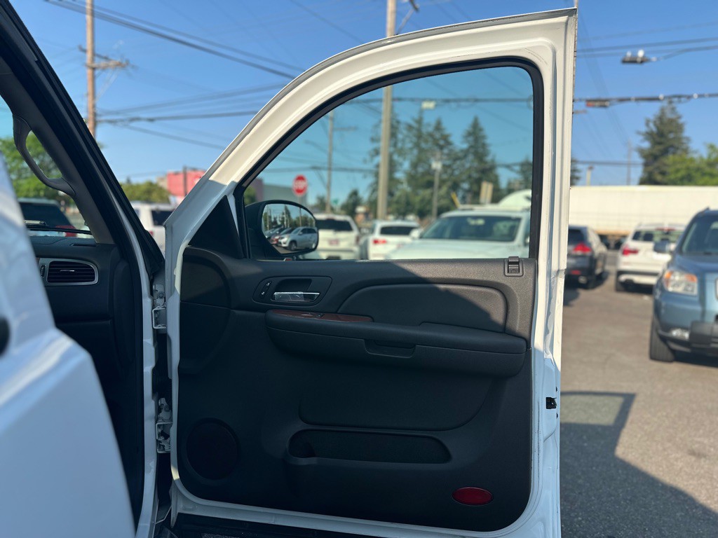 2007 GMC Yukon Image 25